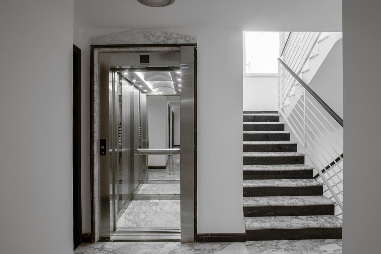 Penthouse 40 In Trastevere With Seasonally Jacuzzi Roma Eksteriør bilde