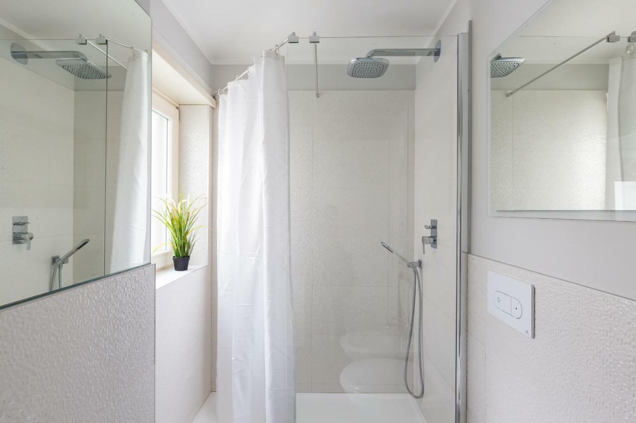 Penthouse 40 In Trastevere With Seasonally Jacuzzi Roma Eksteriør bilde