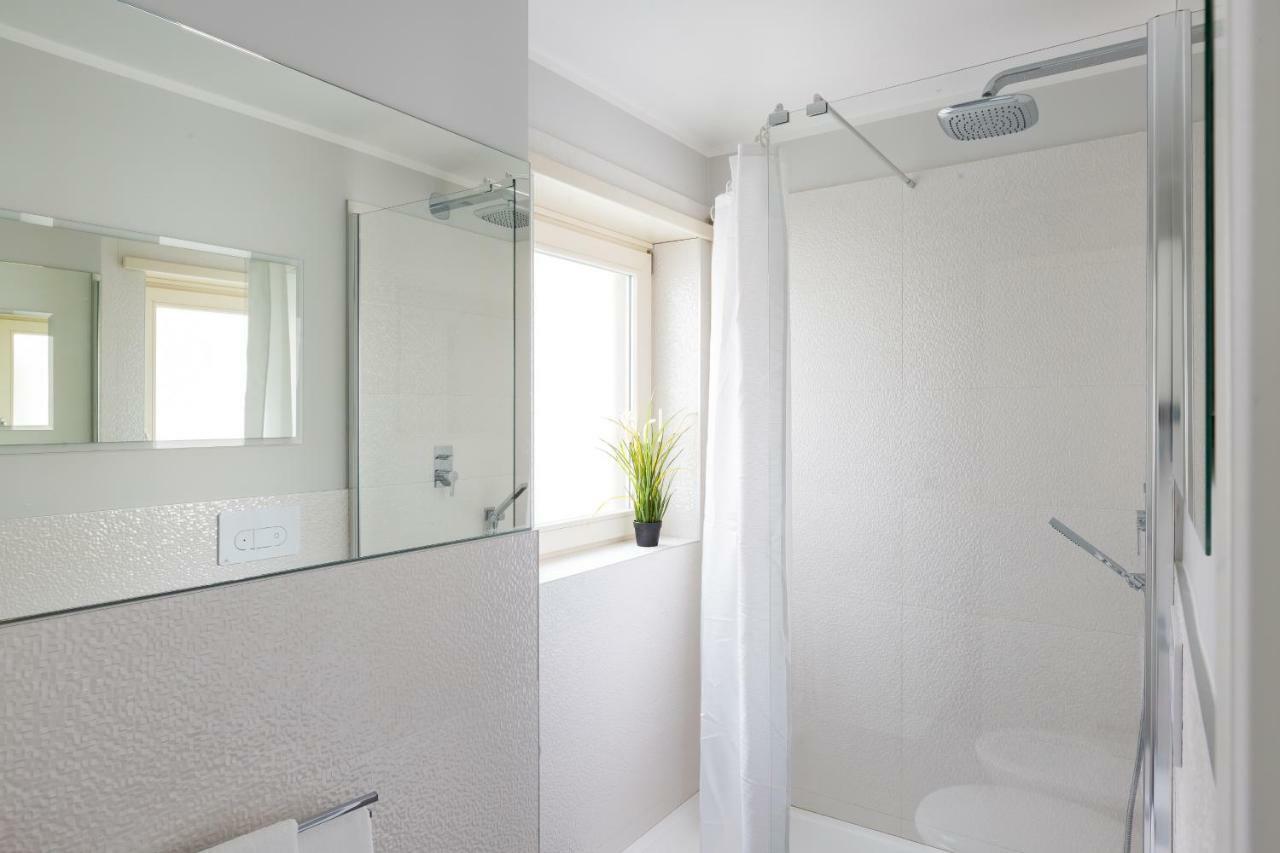 Penthouse 40 In Trastevere With Seasonally Jacuzzi Roma Eksteriør bilde