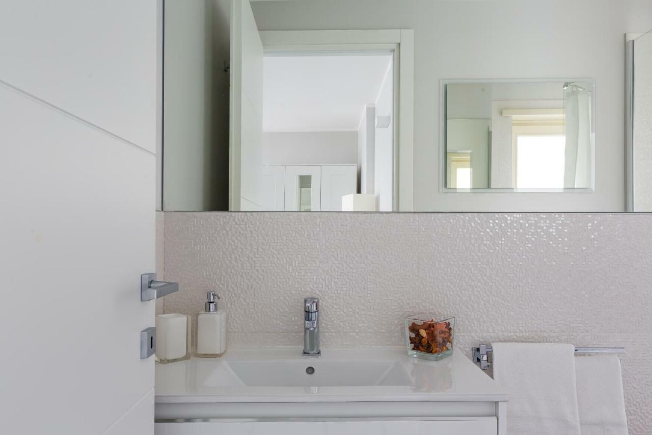 Penthouse 40 In Trastevere With Seasonally Jacuzzi Roma Eksteriør bilde