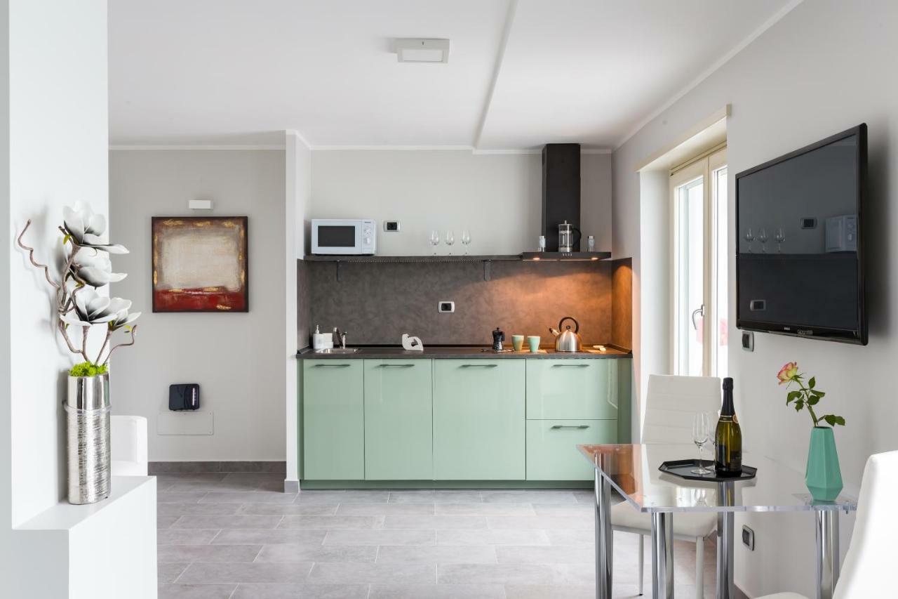 Penthouse 40 In Trastevere With Seasonally Jacuzzi Roma Eksteriør bilde